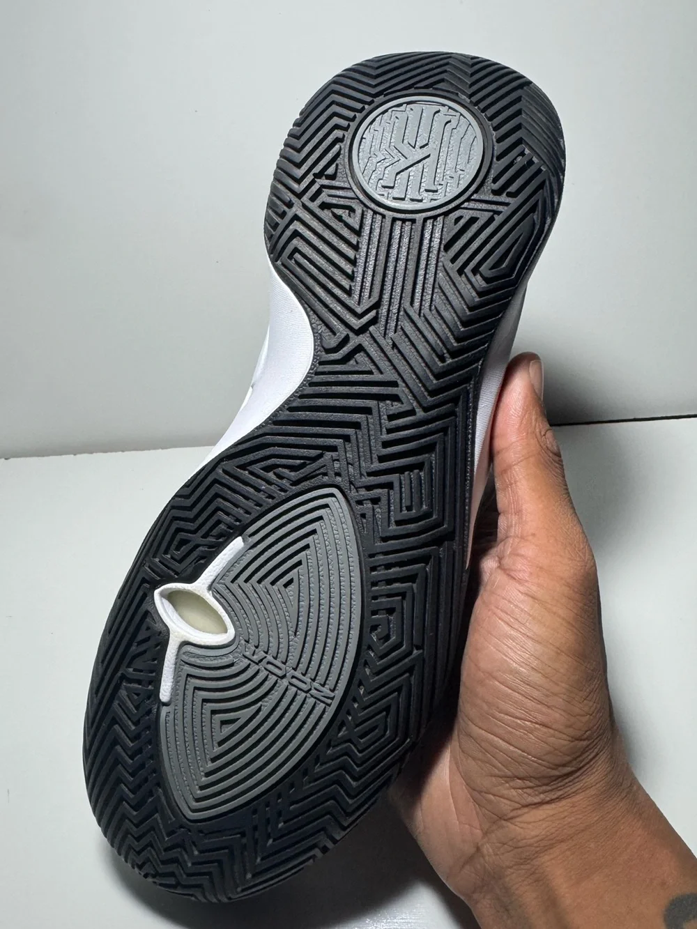 Nike Kyrie Flytrap 3 “White Cool Grey” Men’s Size 7.5
